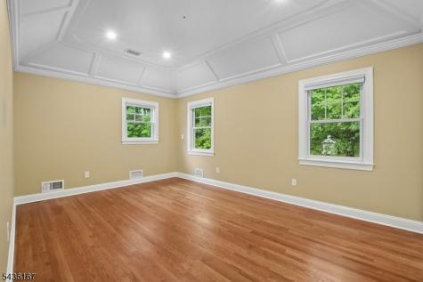 41 Farmersville Road Tewksbury NJ 07830