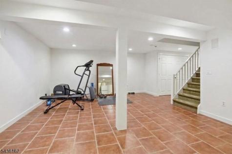 41 Farmersville Road Tewksbury NJ 07830