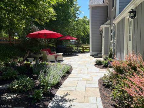41 Farmersville Road Tewksbury NJ 07830