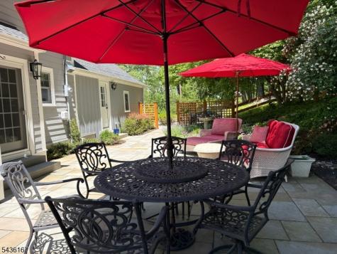 41 Farmersville Road Tewksbury NJ 07830
