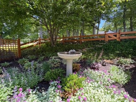 41 Farmersville Road Tewksbury NJ 07830