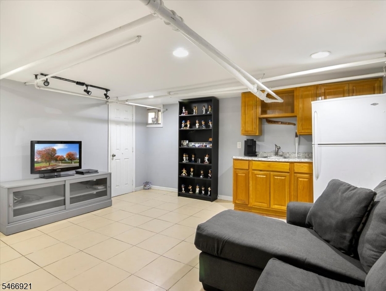 15 Whitman Avenue East Orange NJ 07017
