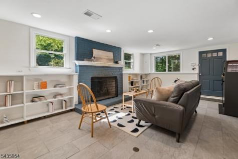 30 Crestwood Road Morristown NJ 07960