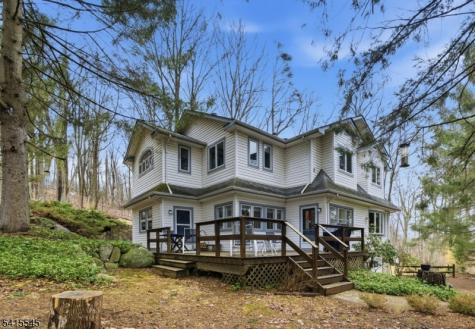 4 Emmet Roche Drive Montville NJ 07005