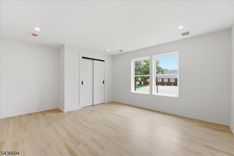 180 Sheridan Avenue Clifton NJ 07011