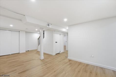 180 Sheridan Avenue Clifton NJ 07011