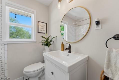 366 Maplewood Avenue Kenilworth NJ 07033