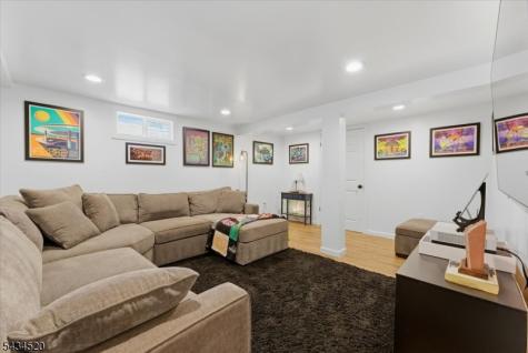 366 Maplewood Avenue Kenilworth NJ 07033