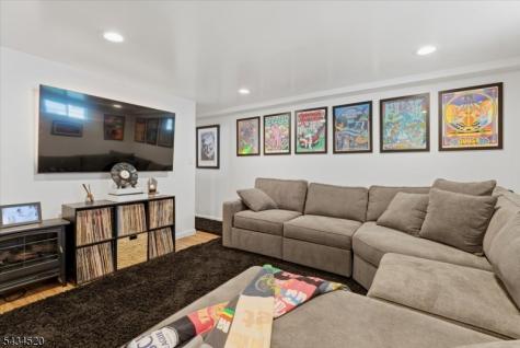 366 Maplewood Avenue Kenilworth NJ 07033