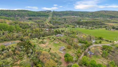 326 Riegelsville Road Holland NJ 08848