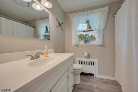 326 Riegelsville Road Holland NJ 08848
