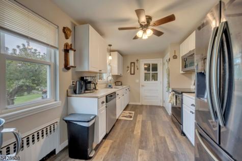326 Riegelsville Road Holland NJ 08848