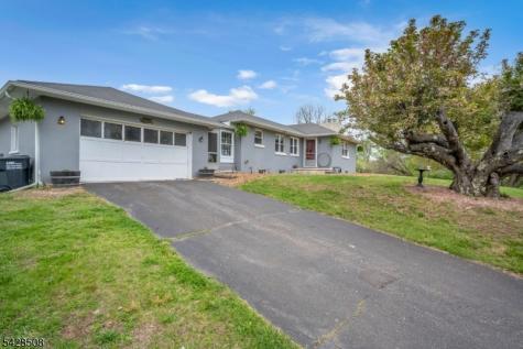 326 Riegelsville Road Holland NJ 08848