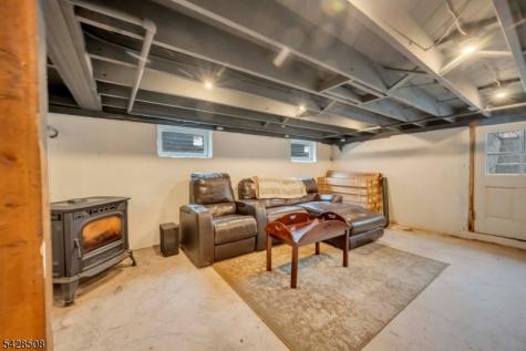 326 Riegelsville Road Holland NJ 08848