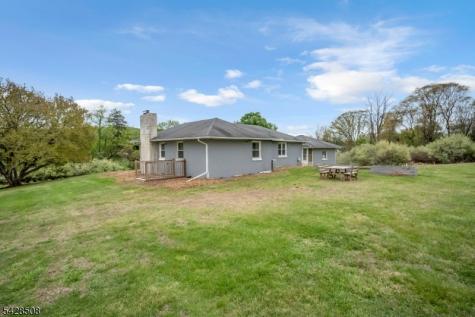 326 Riegelsville Road Holland NJ 08848