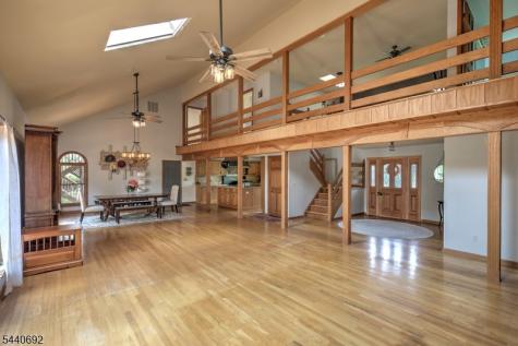 48 Forty Second Street Readington NJ 08889