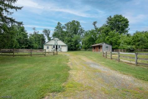 48 Forty Second Street Readington NJ 08889