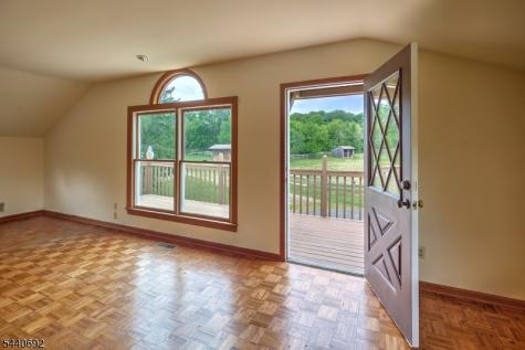 48 Forty Second Street Readington NJ 08889