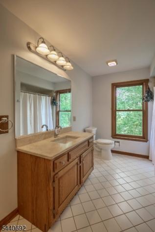 48 Forty Second Street Readington NJ 08889