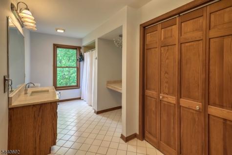 48 Forty Second Street Readington NJ 08889