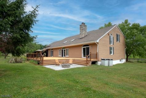 48 Forty Second Street Readington NJ 08889