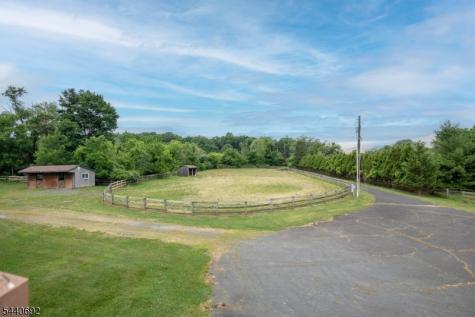 48 Forty Second Street Readington NJ 08889