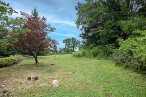 48 Forty Second Street Readington NJ 08889