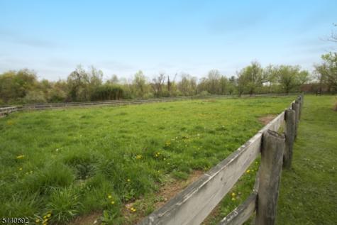 48 Forty Second Street Readington NJ 08889