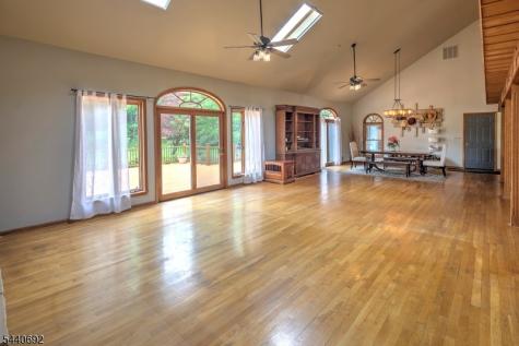 48 Forty Second Street Readington NJ 08889
