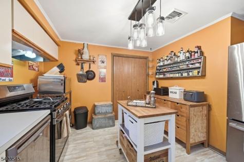 12 Pleasant View Drive West Milford NJ 07480
