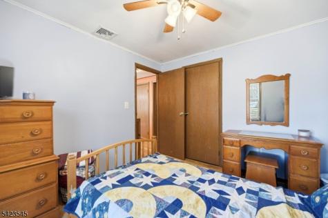 12 Pleasant View Drive West Milford NJ 07480