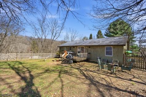12 Pleasant View Drive West Milford NJ 07480