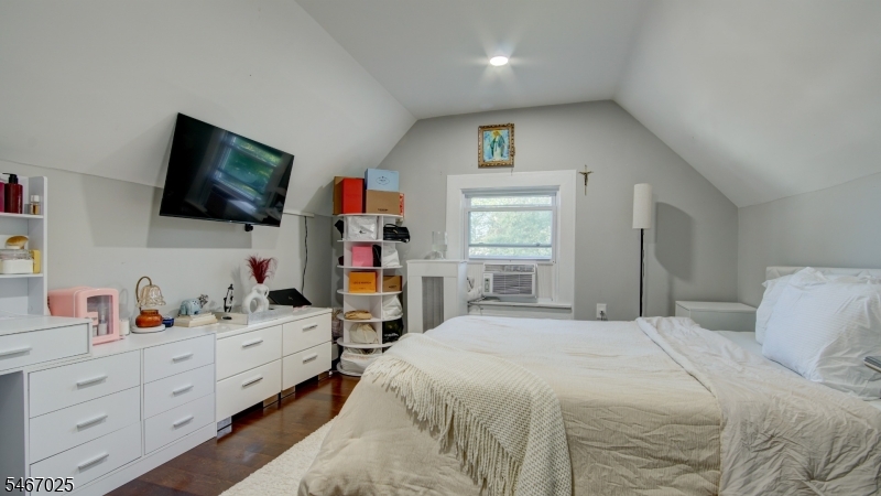 80 N Hill Road Woodbridge NJ 07067