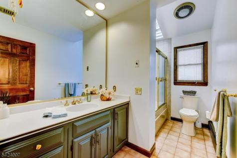 15 Shaffer Street Branchburg NJ 08876