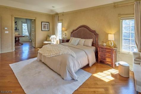 15 Michelle Way Montville NJ 07058