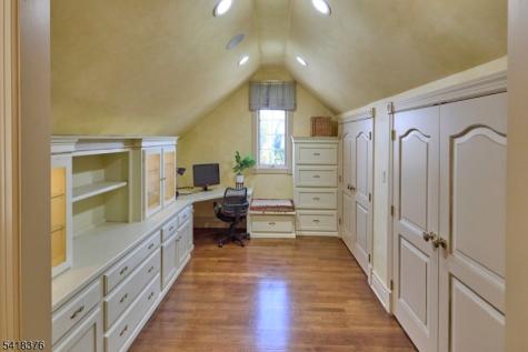 15 Michelle Way Montville NJ 07058