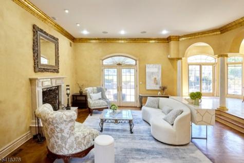 15 Michelle Way Montville NJ 07058