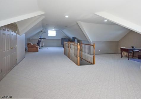 15 Michelle Way Montville NJ 07058