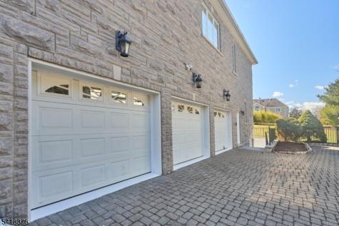 15 Michelle Way Montville NJ 07058