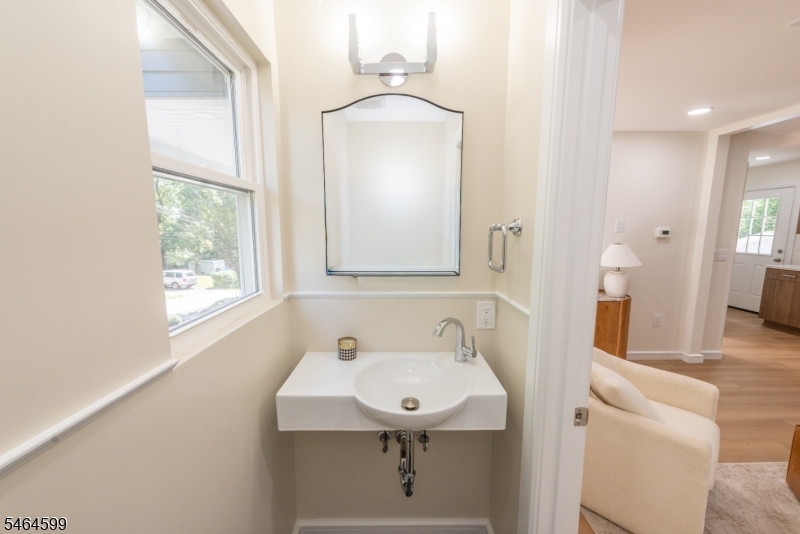 204 Idalroy Trail Hopatcong NJ 07843