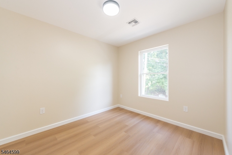204 Idalroy Trail Hopatcong NJ 07843