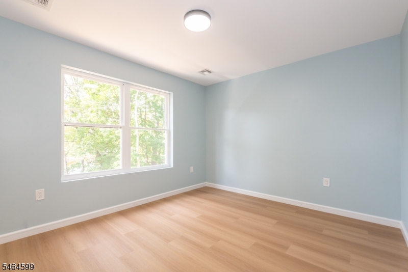 204 Idalroy Trail Hopatcong NJ 07843