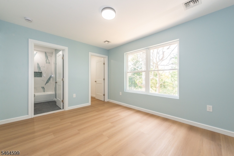 204 Idalroy Trail Hopatcong NJ 07843