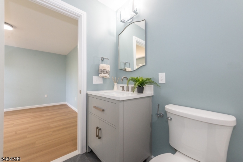 204 Idalroy Trail Hopatcong NJ 07843
