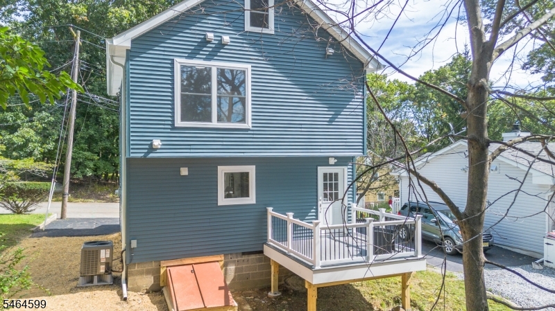 204 Idalroy Trail Hopatcong NJ 07843