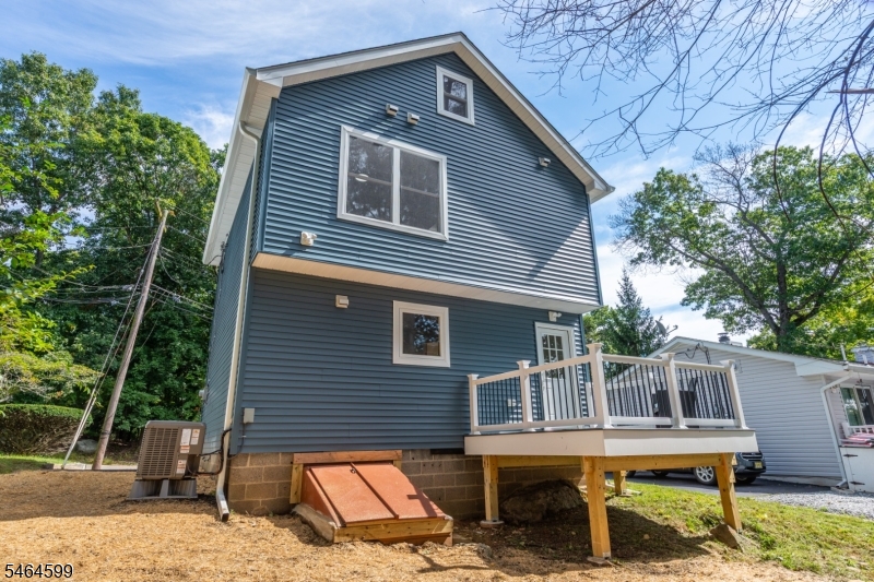 204 Idalroy Trail Hopatcong NJ 07843