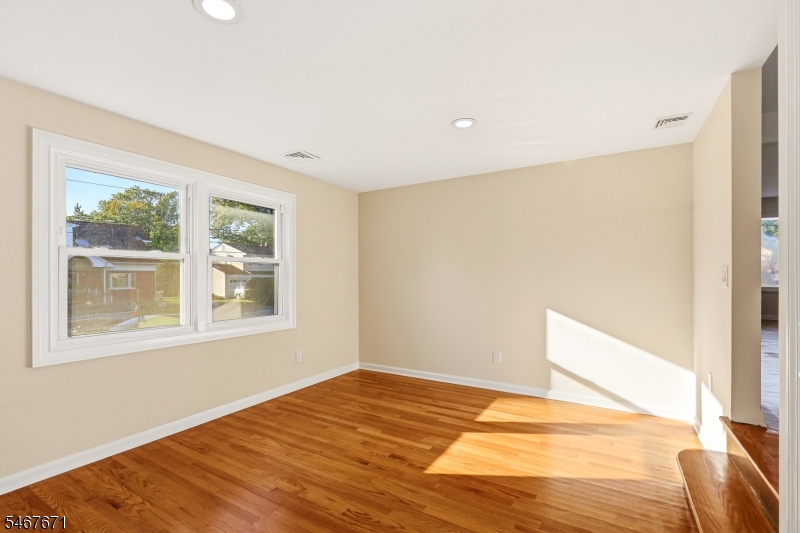 45 N Laurel Avenue Woodbridge NJ 08830