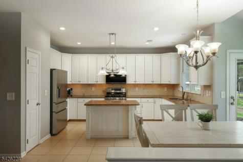 5 Gordon Place Bernards NJ 07920