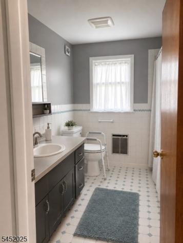 124 Main Street Bloomsbury NJ 08804