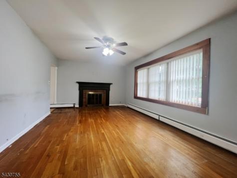 89 W Warren Street Washington NJ 07882